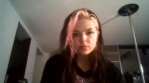 Snapshot of lethalivy chatting on June 17, 2026, 3:53 am Ivy online show from June 17, 2026, 3:53 am