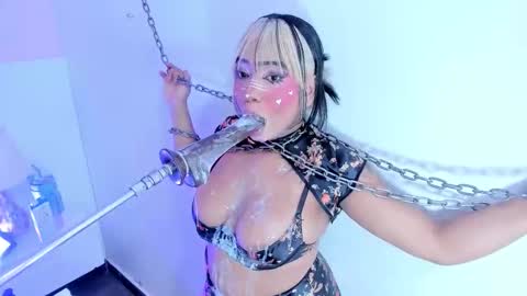 Snapshot of leticia_lynn chatting on October 23, 2025, 8:51 pm LETI 3 online show from October 23, 2025, 8:51 pm