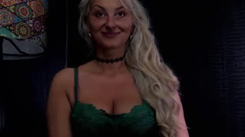 Snapshot of leticiareys chatting on March 25, 2026, 12:44 pm leticiareys online show from March 25, 2026, 12:44 pm