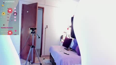 Snapshot of letiziia_sky chatting on January 25, 2025, 2:26 am letiziia online show from January 25, 2025, 2:26 am