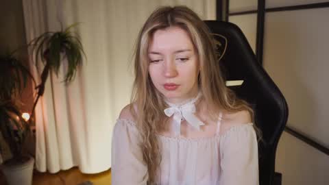 Snapshot of lettablush chatting on January 24, 2025, 12:41 pm letta online show from January 24, 2025, 12:41 pm