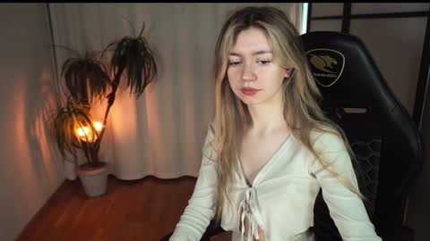 Snapshot of lettablush chatting on February 7, 2025, 12:17 pm letta online show from February 7, 2025, 12:17 pm