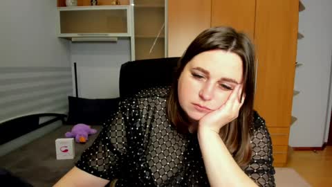 Naomi online show from April 28, 2026, 9:03 am