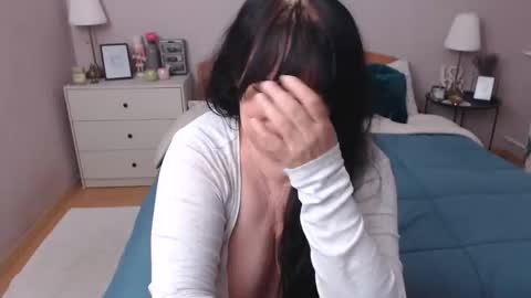 Snapshot of leveme2night chatting on November 13, 2025, 4:17 pm Mary online show from November 13, 2025, 4:17 pm