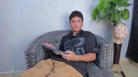 Snapshot of levy_steve chatting on January 25, 2025, 7:49 am LevySteven online show from January 25, 2025, 7:49 am