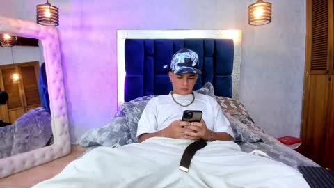 Snapshot of levy_steve chatting on February 20, 2025, 6:06 am LevySteven online show from February 20, 2025, 6:06 am