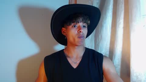 i  am lewis ly EDUARDO MEMDOZA15 online show from February 6, 2026, 5:49 pm