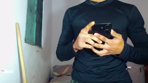 i  am lewis ly EDUARDO MEMDOZA15 online show from May 2, 2026, 2:11 pm