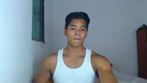 Snapshot of lewis_ly chatting on May 26, 2026, 7:43 pm i am lewis ly EDUARDO MEMDOZA15 online show from May 26, 2026, 7:43 pm