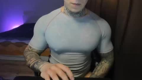 Snapshot of lewis_muscleee chatting on April 3, 2026, 5:22 pm blablablack online show from April 3, 2026, 5:22 pm