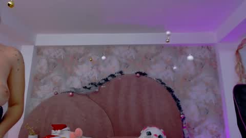 LexaDeRuso online show from January 3, 2025, 7:50 pm