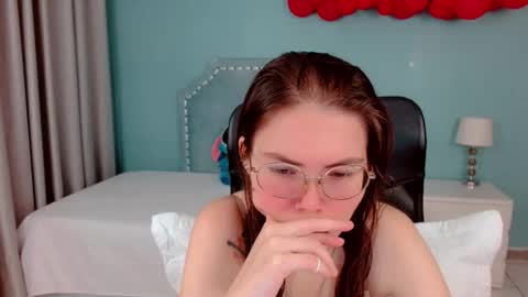 Snapshot of lexalove_doll chatting on October 21, 2025, 4:46 am Lexas Room online show from October 21, 2025, 4:46 am