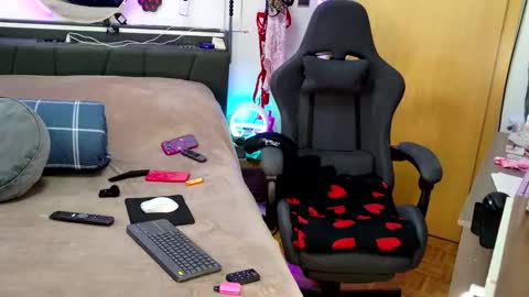 Lexi und Lex online show from March 15, 2026, 7:58 am