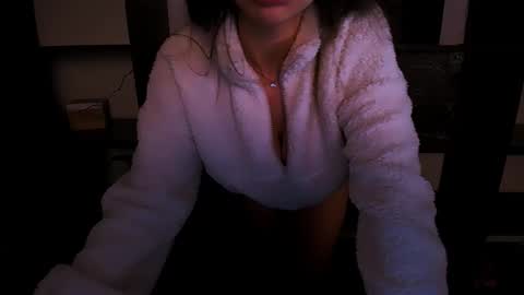 Alexia online show from December 30, 2024, 4:40 pm