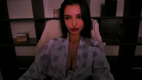 Alexia online show from January 10, 2025, 7:21 pm