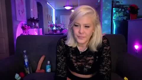 Snapshot of lexi_shocker chatting on June 17, 2026, 7:33 am Lexi online show from June 17, 2026, 7:33 am
