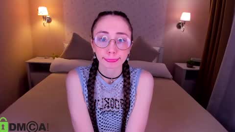 Snapshot of lexi_split chatting on May 5, 2026, 1:46 am Lexi GTM2 MonWedThurSatSun 1000am-400pm online show from May 5, 2026, 1:46 am