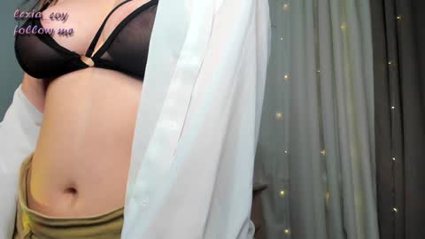 Snapshot of lexia_coy chatting on February 2, 2025, 5:37 pm Vicki online show from February 2, 2025, 5:37 pm