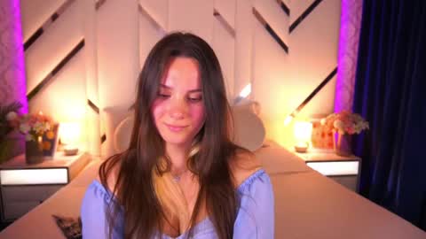 Snapshot of lexie_pearl chatting on June 2, 2026, 8:11 pm Allia online show from June 2, 2026, 8:11 pm