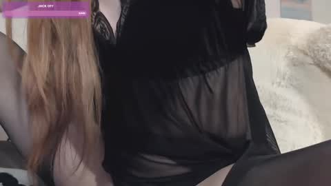 Snapshot of lexie_r chatting on February 28, 2025, 12:20 pm Lexie online show from February 28, 2025, 12:20 pm