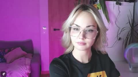 Lexie online show from February 3, 2026, 3:50 pm