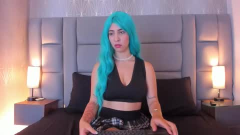 lexiee__ online show from November 23, 2025, 2:28 pm