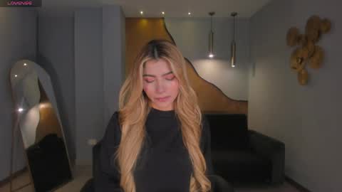 Snapshot of lexiewayne chatting on May 10, 2026, 11:04 am Lexie online show from May 10, 2026, 11:04 am