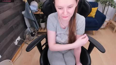 Lexi online show from February 10, 2025, 6:42 am