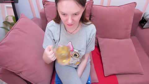 Lexi online show from October 6, 2025, 6:33 am