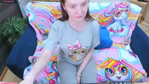 Snapshot of lexihoward chatting on June 18, 2026, 6:35 am Lexi online show from June 18, 2026, 6:35 am