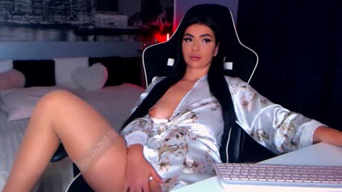Amalia online show from May 30, 2026, 7:27 am