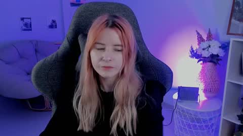 Snapshot of lexiwenford chatting on December 12, 2024, 5:52 am Lexi Wenford NO NUDE GODDESS online show from December 12, 2024, 5:52 am