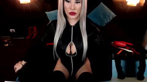 Snapshot of lexxymiss chatting on February 17, 2025, 11:23 am eva lexy you may call me Miss online show from February 17, 2025, 11:23 am