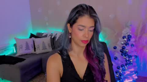 Snapshot of lexy_fox2 chatting on December 4, 2024, 3:59 am Lexy online show from December 4, 2024, 3:59 am