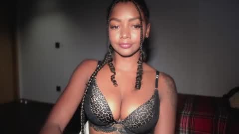 Snapshot of lexy_squirt_queen chatting on June 25, 2026, 7:18 pm LEXY - Independent account online show from June 25, 2026, 7:18 pm