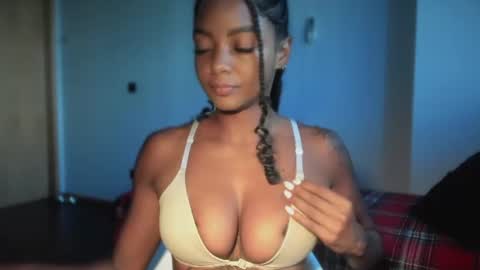 Snapshot of lexy_squirt_queen chatting on June 27, 2026, 10:31 am LEXY - Independent account online show from June 27, 2026, 10:31 am