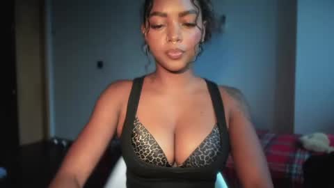 Snapshot of lexy_squirt_queen chatting on July 17, 2026, 9:38 am LEXY - Independent account online show from July 17, 2026, 9:38 am