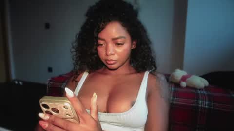 Snapshot of lexy_squirt_queen chatting on July 28, 2026, 12:48 pm LEXY - Independent account online show from July 28, 2026, 12:48 pm