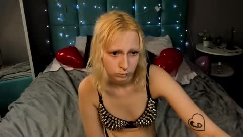 Lexy online show from February 13, 2025, 2:20 pm