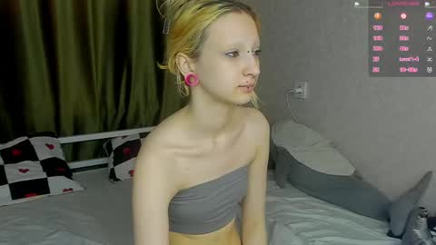 Lexy online show from April 26, 2026, 11:19 am