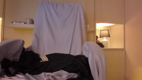 Snapshot of lexyquinn_ chatting on March 26, 2026, 4:29 am L I A online show from March 26, 2026, 4:29 am