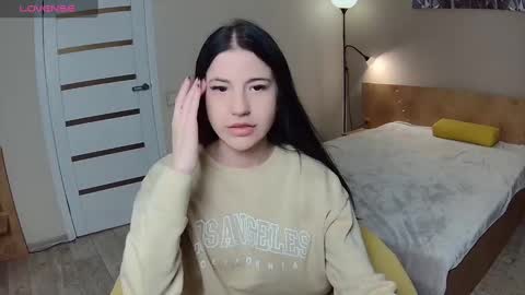 lexyswett online show from February 6, 2025, 8:02 pm