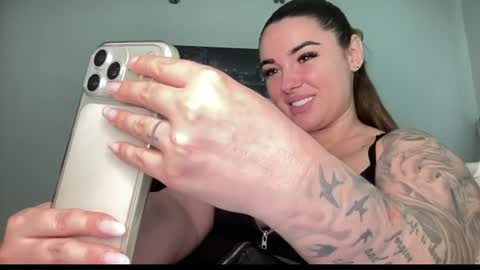 Snapshot of lexyswetty chatting on June 21, 2026, 3:25 pm Lexyswetty online show from June 21, 2026, 3:25 pm