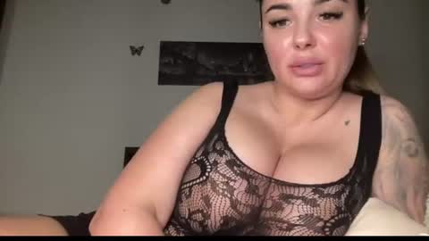Snapshot of lexyswetty chatting on July 10, 2026, 5:59 pm Lexyswetty online show from July 10, 2026, 5:59 pm
