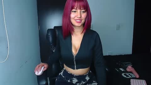 Leydy  online show from September 12, 2025, 12:33 am