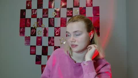 Leyla online show from December 4, 2025, 7:39 am