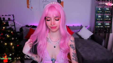 Snapshot of leylanoir chatting on December 29, 2024, 6:05 pm LEA online show from December 29, 2024, 6:05 pm