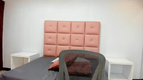 lhiamfitt online show from December 3, 2024, 7:11 pm