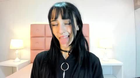 lhiamfitt online show from March 8, 2025, 11:37 am