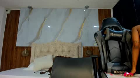 lia_16_ online show from April 29, 2026, 11:14 am